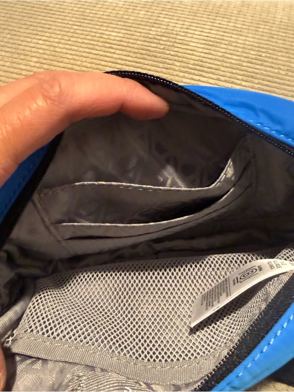 Athleta Crossbody Belt Bag - Picture 4 of 5